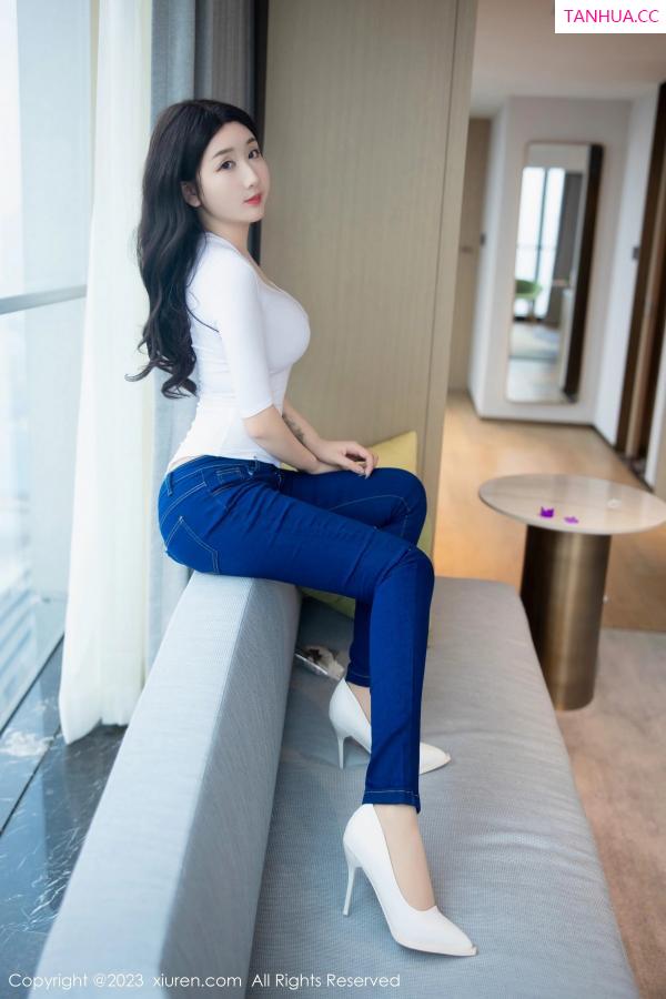 江真真  [XiuRen]高清写真图 2023.04.13 No.6570 江真真 牛仔裤美臀第42张图片